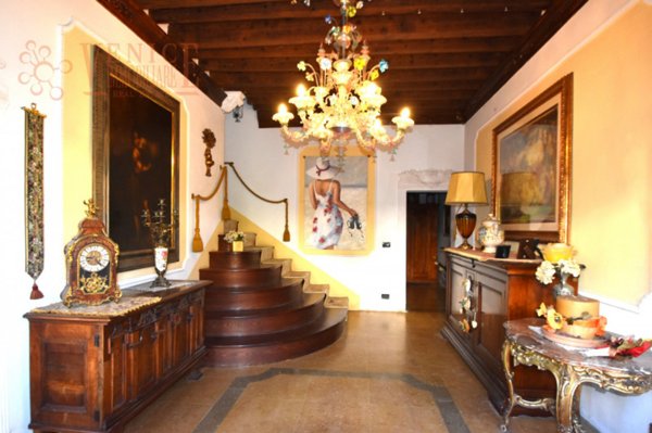 casa indipendente in vendita a Santa Maria di Sala in zona Sant'Angelo