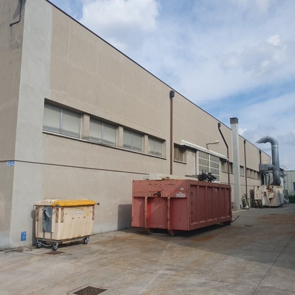 capannone in vendita a Santa Maria di Sala