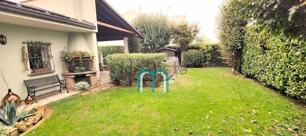 casa indipendente in vendita a Santa Maria di Sala in zona Caselle