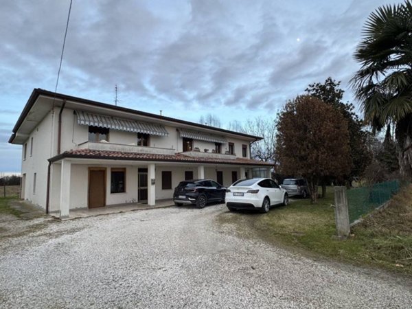 appartamento in vendita a Santa Maria di Sala in zona Caltana