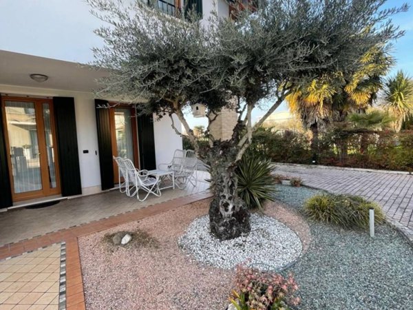 casa indipendente in vendita a Santa Maria di Sala