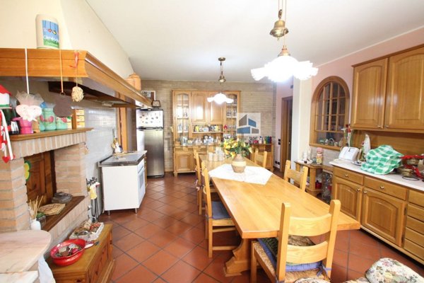 casa indipendente in vendita a Santa Maria di Sala in zona Caltana