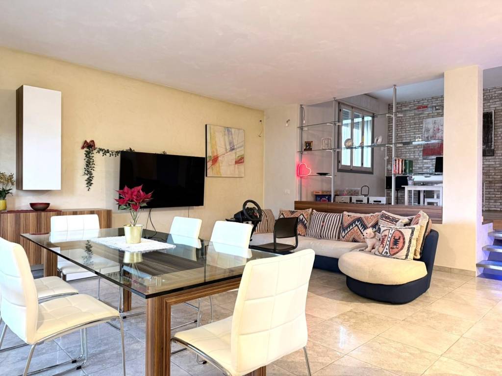 casa indipendente in vendita a Santa Maria di Sala in zona Veternigo