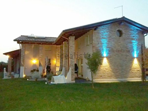 casa indipendente in vendita a Santa Maria di Sala