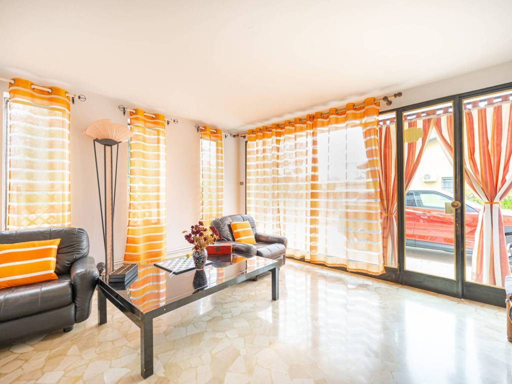 casa indipendente in vendita a Santa Maria di Sala in zona Caltana