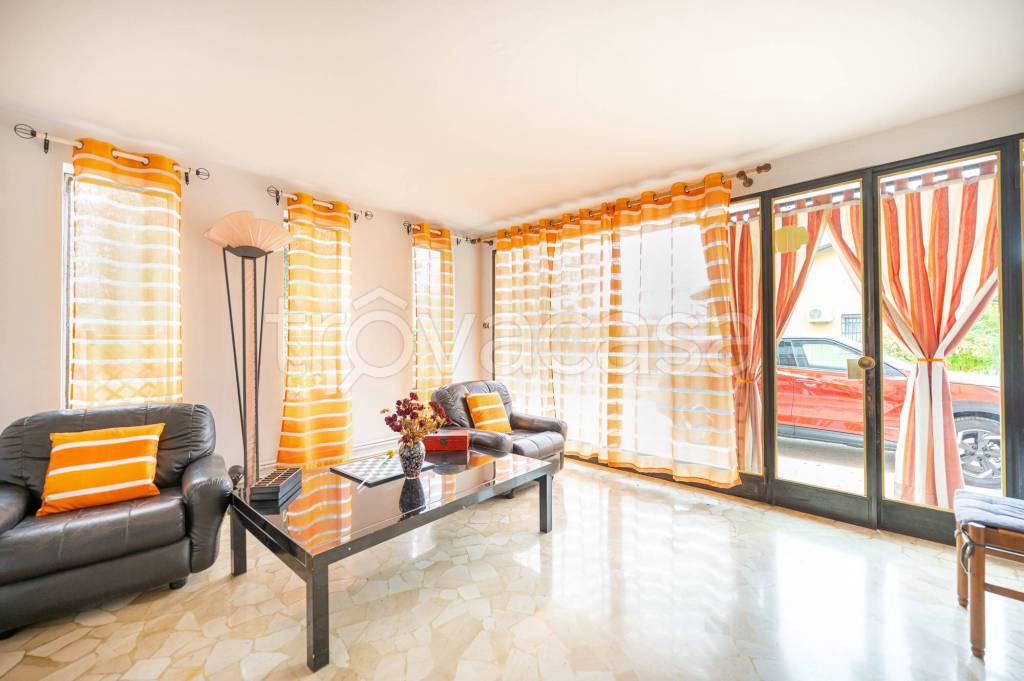 casa indipendente in vendita a Santa Maria di Sala in zona Caltana