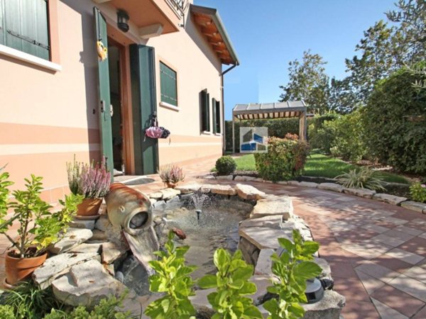 casa indipendente in vendita a Santa Maria di Sala in zona Veternigo