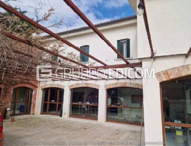 negozio in vendita a Santa Maria di Sala in zona Stigliano