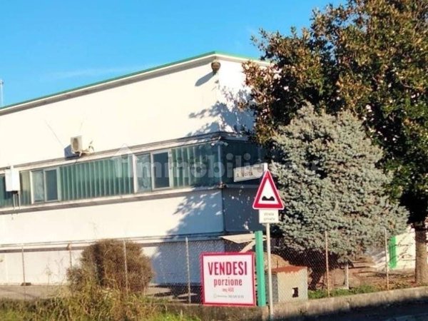 capannone in vendita a Santa Maria di Sala