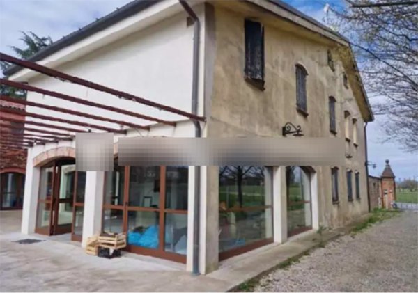 negozio in vendita a Santa Maria di Sala in zona Stigliano