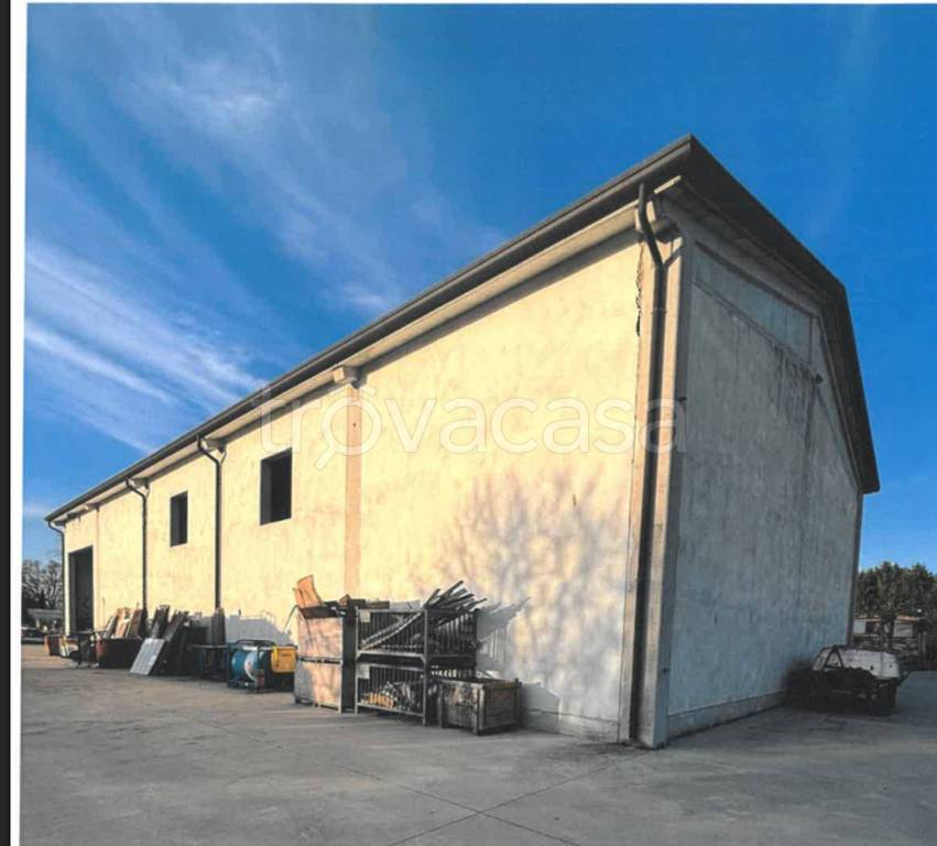 locale commerciale in vendita a Santa Maria di Sala in zona Veternigo