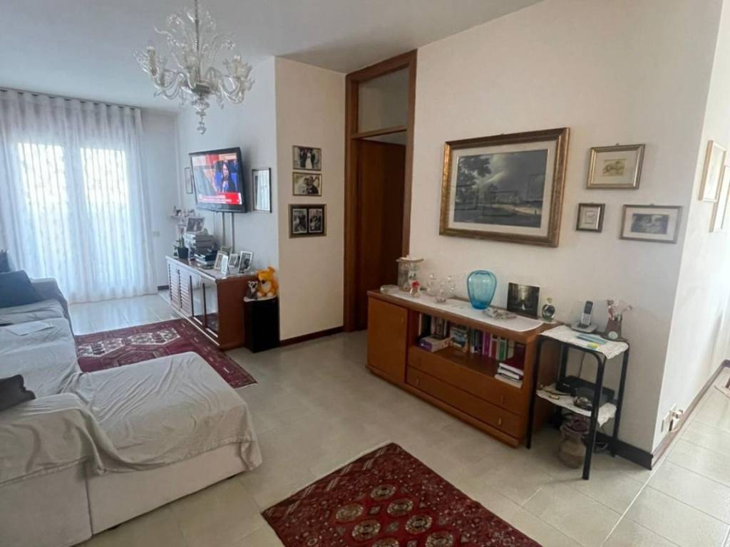 appartamento in vendita a Santa Maria di Sala in zona Caselle