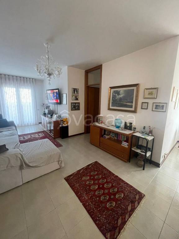 appartamento in vendita a Santa Maria di Sala in zona Caselle