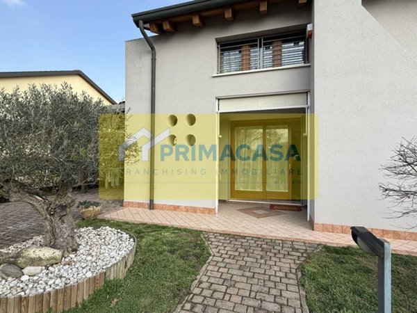 casa indipendente in vendita a Santa Maria di Sala