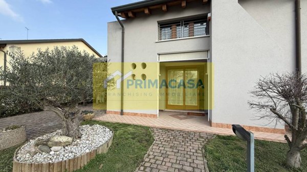 casa indipendente in vendita a Santa Maria di Sala