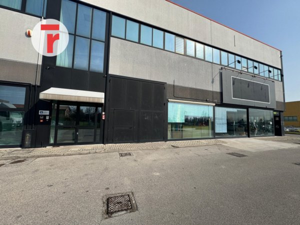 ufficio in vendita a Santa Maria di Sala