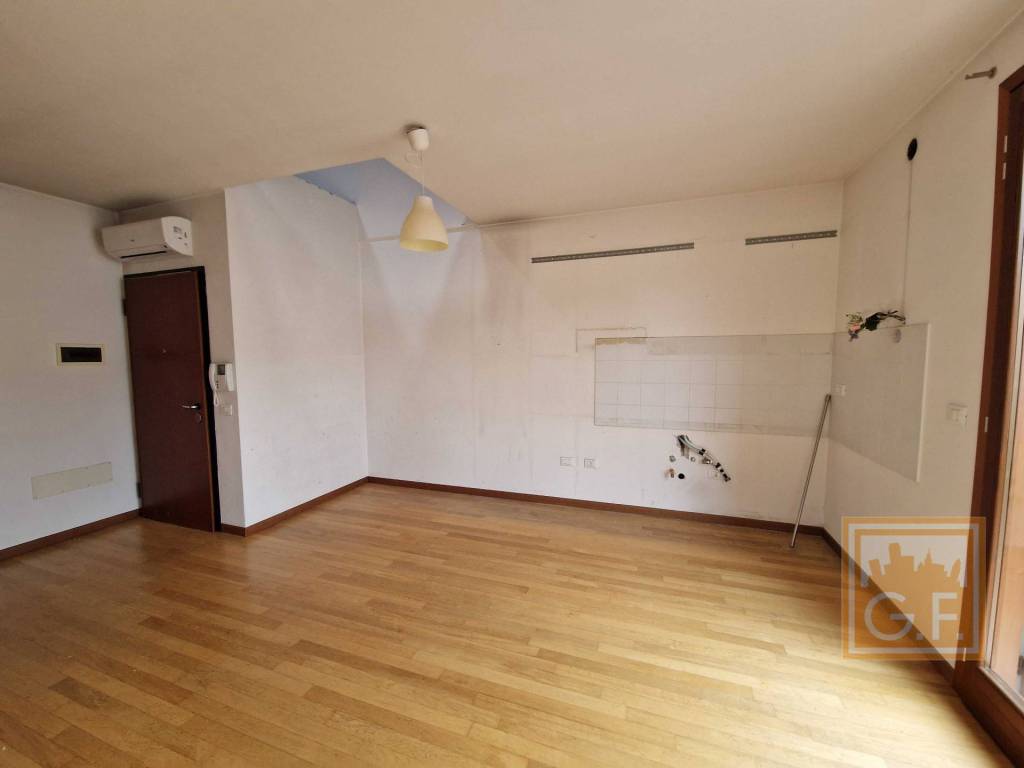 attico in vendita a Santa Maria di Sala in zona Stigliano