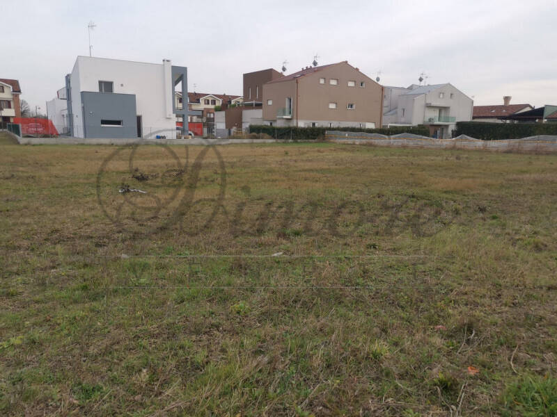 casa indipendente in vendita a Santa Maria di Sala in zona Caselle