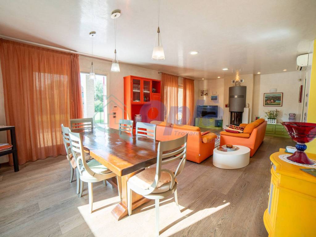 casa indipendente in vendita a Santa Maria di Sala