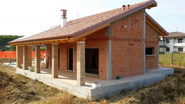 casa indipendente in vendita a Santa Maria di Sala in zona Sant'Angelo