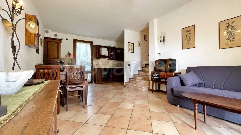 casa indipendente in vendita a Santa Maria di Sala in zona Caselle