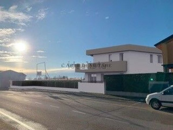 appartamento in vendita a Santa Maria di Sala in zona Stigliano