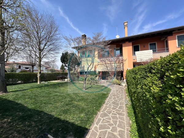 casa indipendente in vendita a Santa Maria di Sala in zona Veternigo
