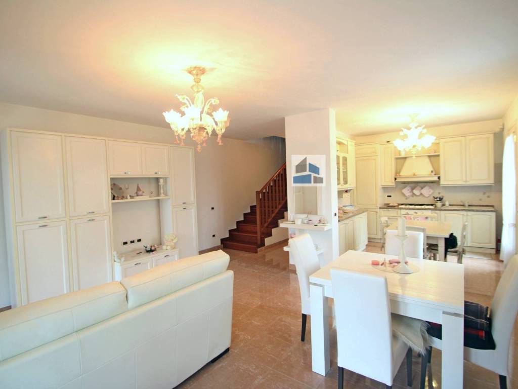 casa indipendente in vendita a Santa Maria di Sala in zona Veternigo