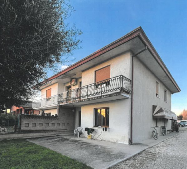 casa indipendente in vendita a Santa Maria di Sala