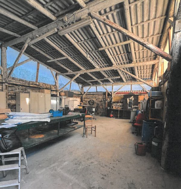 locale di sgombero in vendita a Santa Maria di Sala in zona Stigliano