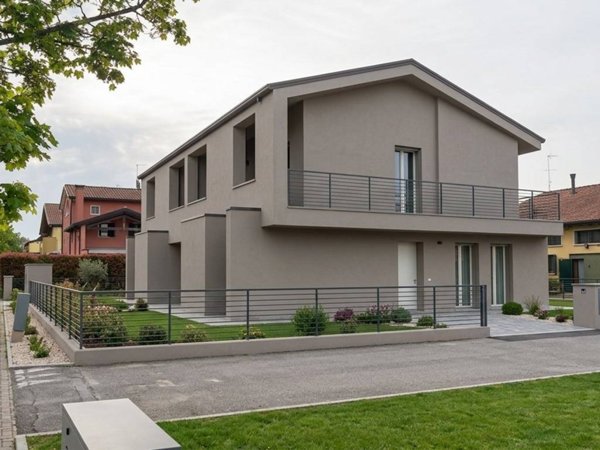 casa indipendente in vendita a Santa Maria di Sala in zona Stigliano