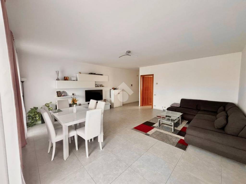 appartamento in vendita a Santa Maria di Sala in zona Caltana