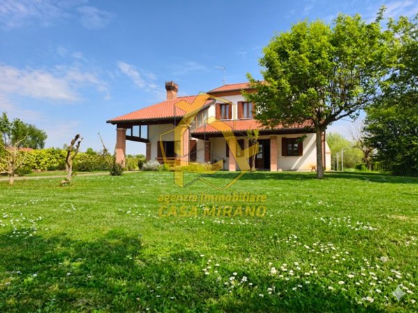 casa indipendente in vendita a Santa Maria di Sala in zona Sant'Angelo
