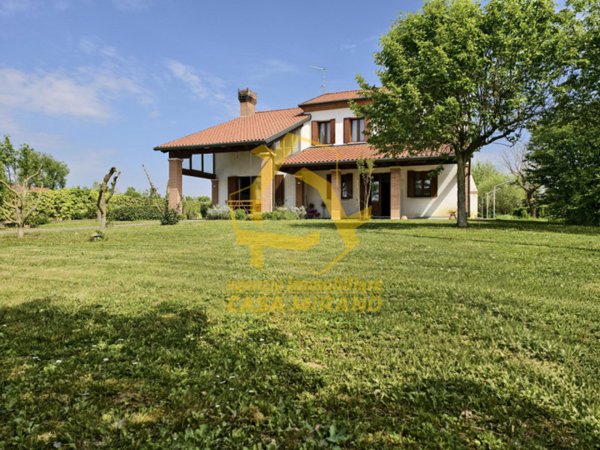 casa indipendente in vendita a Santa Maria di Sala in zona Sant'Angelo