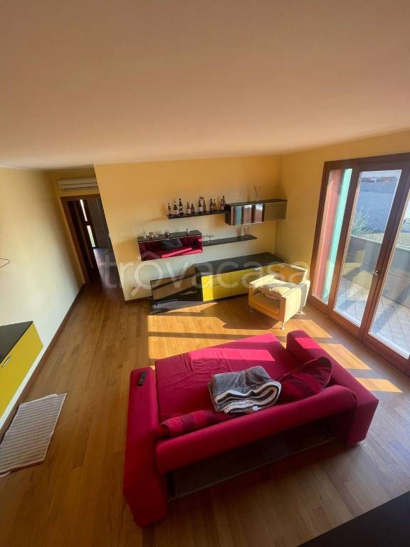 appartamento in vendita a Santa Maria di Sala in zona Veternigo