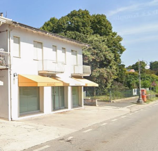 negozio in vendita a Santa Maria di Sala in zona Sant'Angelo