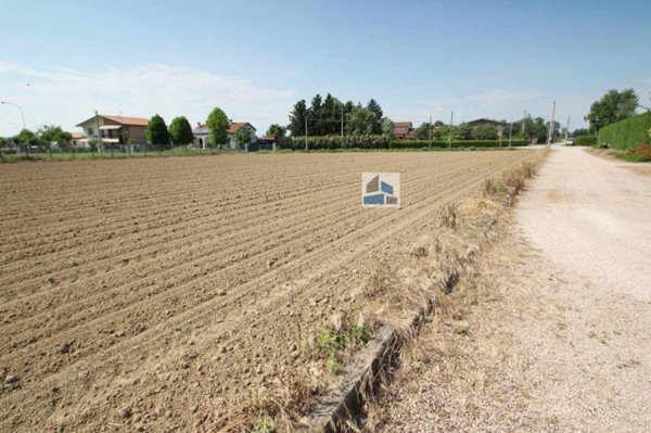 terreno edificabile in vendita a Santa Maria di Sala in zona Veternigo