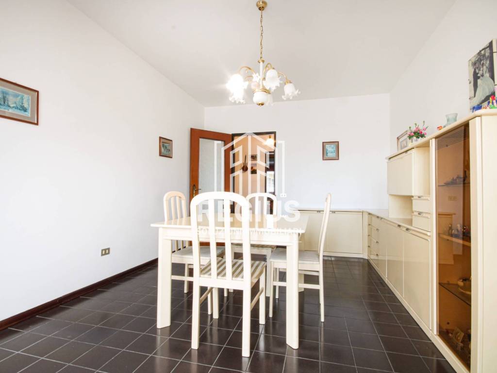 appartamento in vendita a Santa Maria di Sala in zona Caselle
