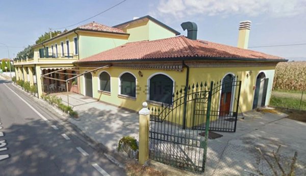 casa indipendente in vendita a Santa Maria di Sala in zona Sant'Angelo