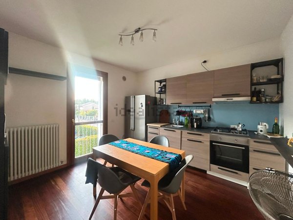 appartamento in vendita a Santa Maria di Sala in zona Sant'Angelo