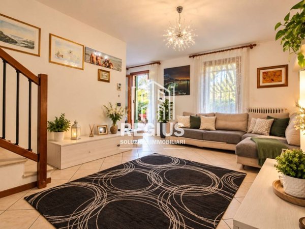 casa indipendente in vendita a Santa Maria di Sala