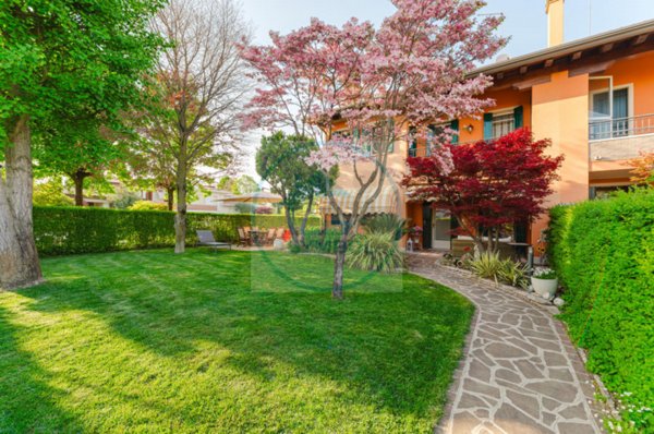 casa indipendente in vendita a Santa Maria di Sala in zona Veternigo