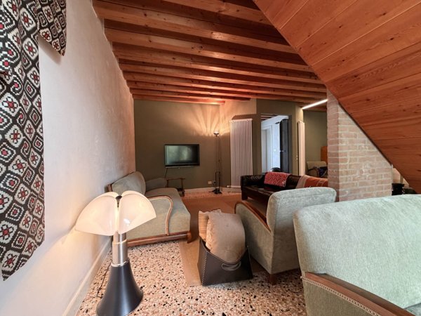 casa indipendente in vendita a Santa Maria di Sala in zona Stigliano