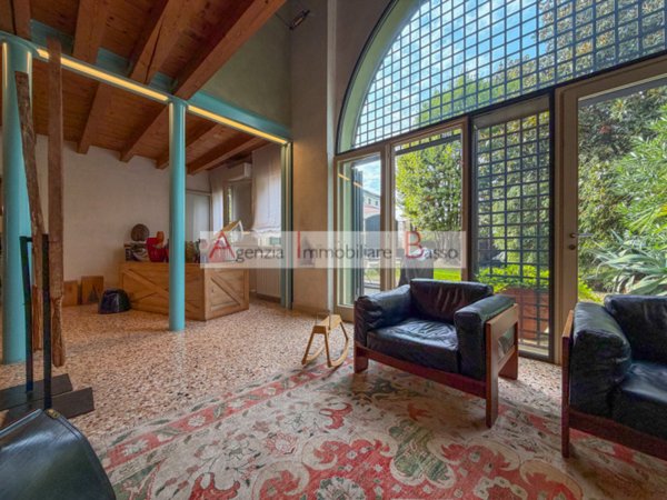 casa indipendente in vendita a Santa Maria di Sala in zona Stigliano