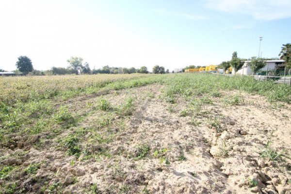terreno in vendita a Santa Maria di Sala