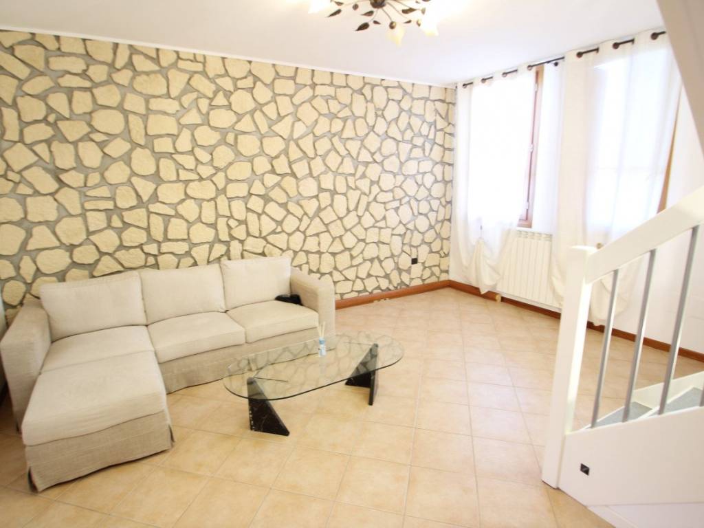 appartamento in vendita a Santa Maria di Sala in zona Veternigo
