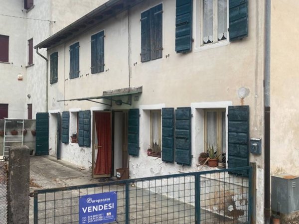 casa indipendente in vendita a San Stino di Livenza in zona Corbolone
