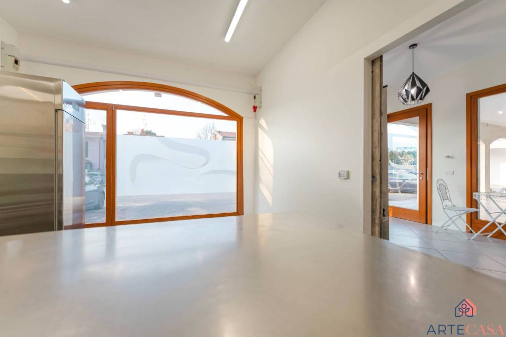 negozio in vendita a San Stino di Livenza in zona Corbolone