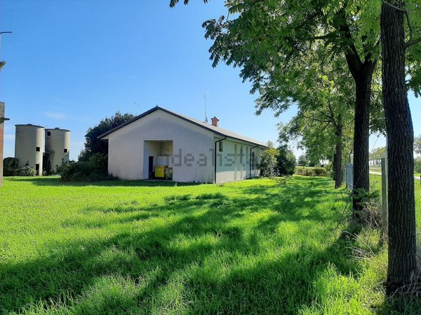 casale in vendita a San Stino di Livenza