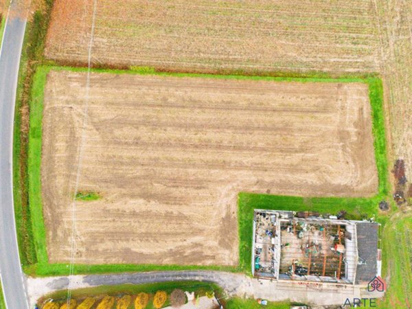 locale commerciale in vendita a San Stino di Livenza in zona Corbolone